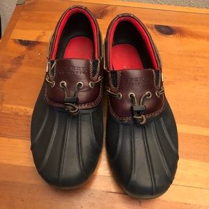 Sperry low top bean boots